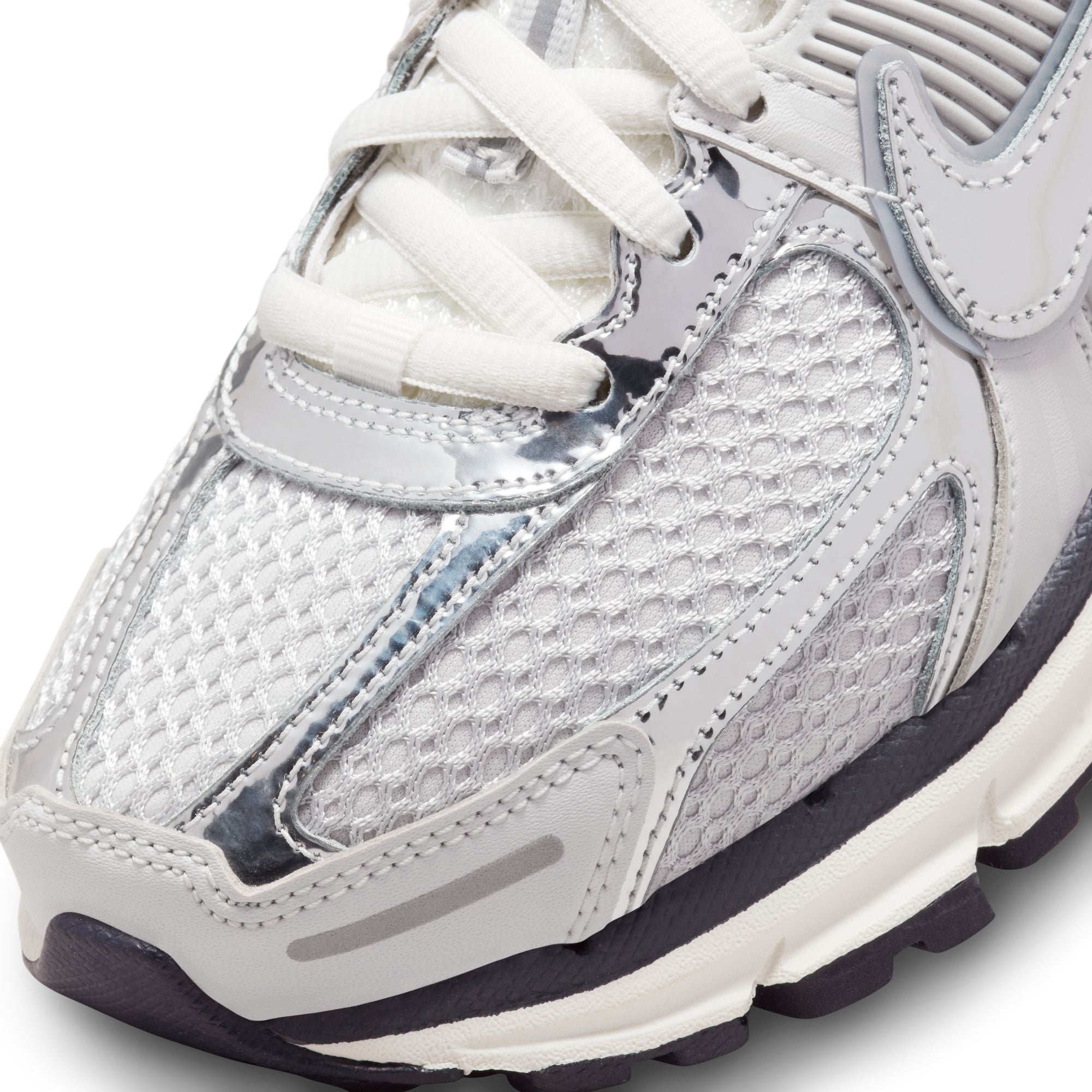 Womens Nike Zoom Vomero 5 'Metallic Silver'