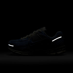 
                  
                    Load image into Gallery viewer, Womens Nike Zoom Vomero 5 &amp;#39;Royal Tint&amp;#39;
                  
                