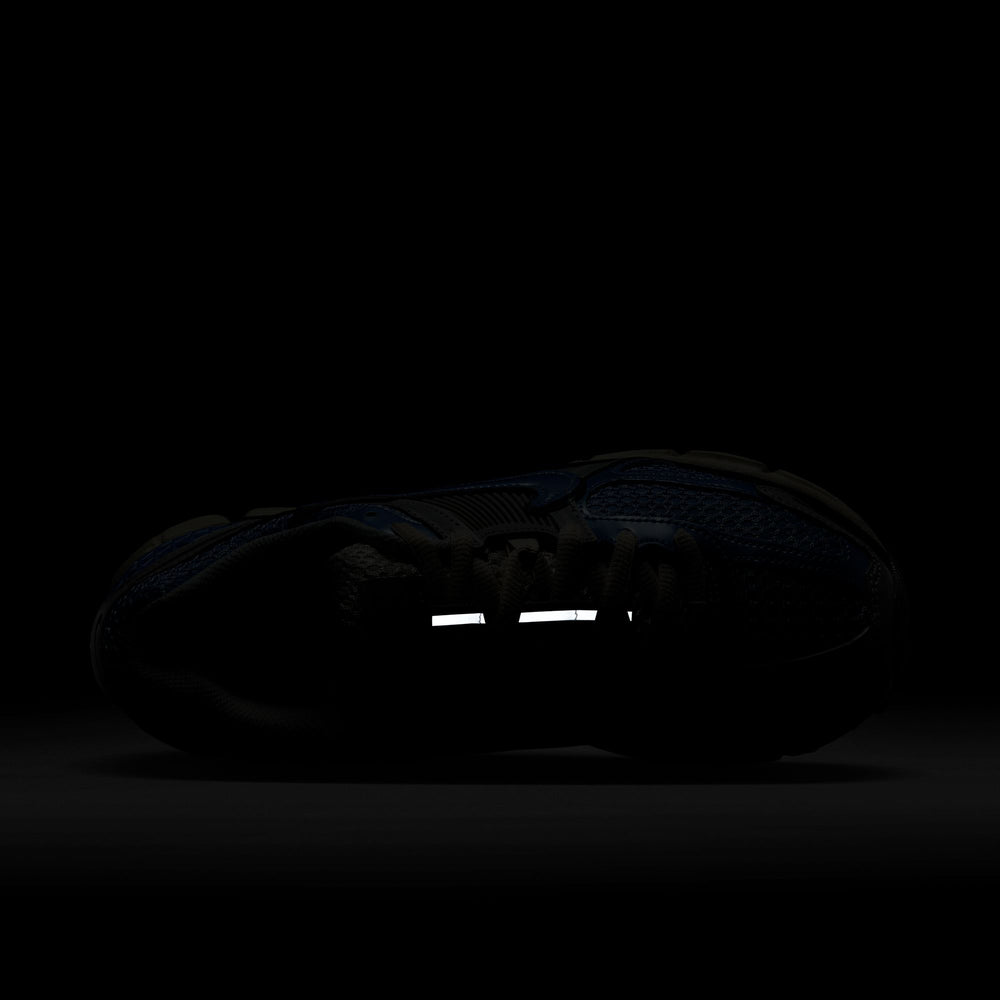 
                  
                    Load image into Gallery viewer, Womens Nike Zoom Vomero 5 &amp;#39;Royal Tint&amp;#39;
                  
                