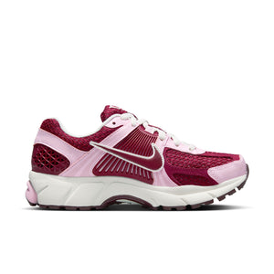 
                  
                    Load image into Gallery viewer, Womens Nike Vomero 5 &amp;#39;Pink Foam&amp;#39;
                  
                