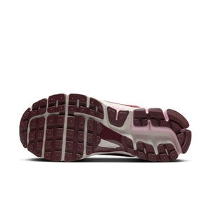 
                  
                    Load image into Gallery viewer, Womens Nike Vomero 5 &amp;#39;Pink Foam&amp;#39;
                  
                