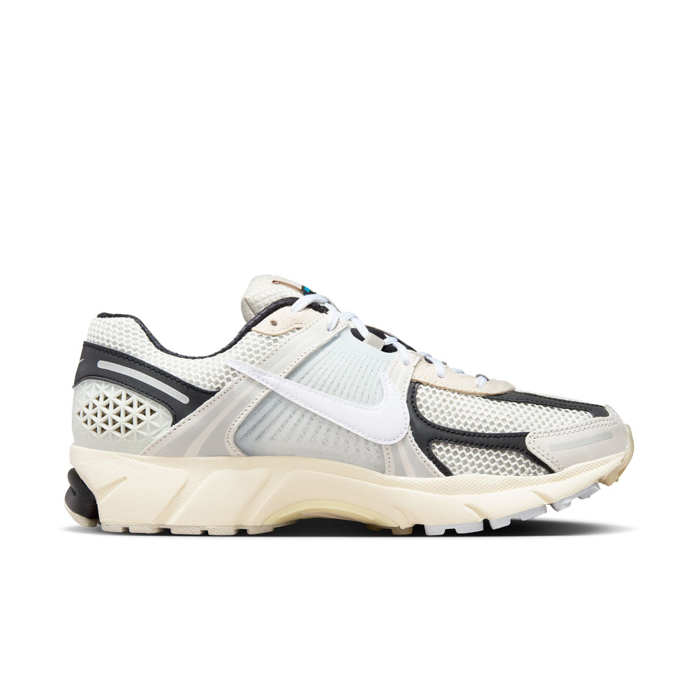 
                  
                    Load image into Gallery viewer, Nike Zoom Vomero 5 Premium &amp;#39;Pale Ivory&amp;#39;
                  
                