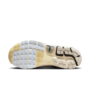 
                  
                    Load image into Gallery viewer, Nike Zoom Vomero 5 Premium &amp;#39;Pale Ivory&amp;#39;
                  
                