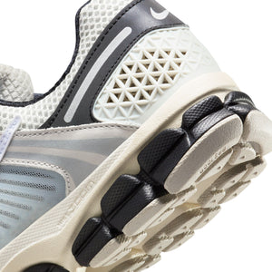 
                  
                    Load image into Gallery viewer, Nike Zoom Vomero 5 Premium &amp;#39;Pale Ivory&amp;#39;
                  
                