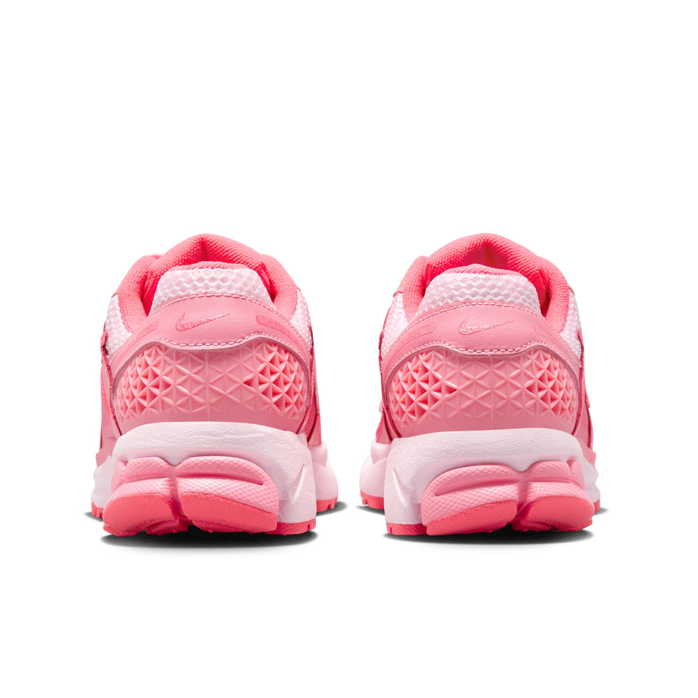 
                  
                    Load image into Gallery viewer, Womens Zoom Nike Vomero 5 &amp;#39;Pink&amp;#39;
                  
                