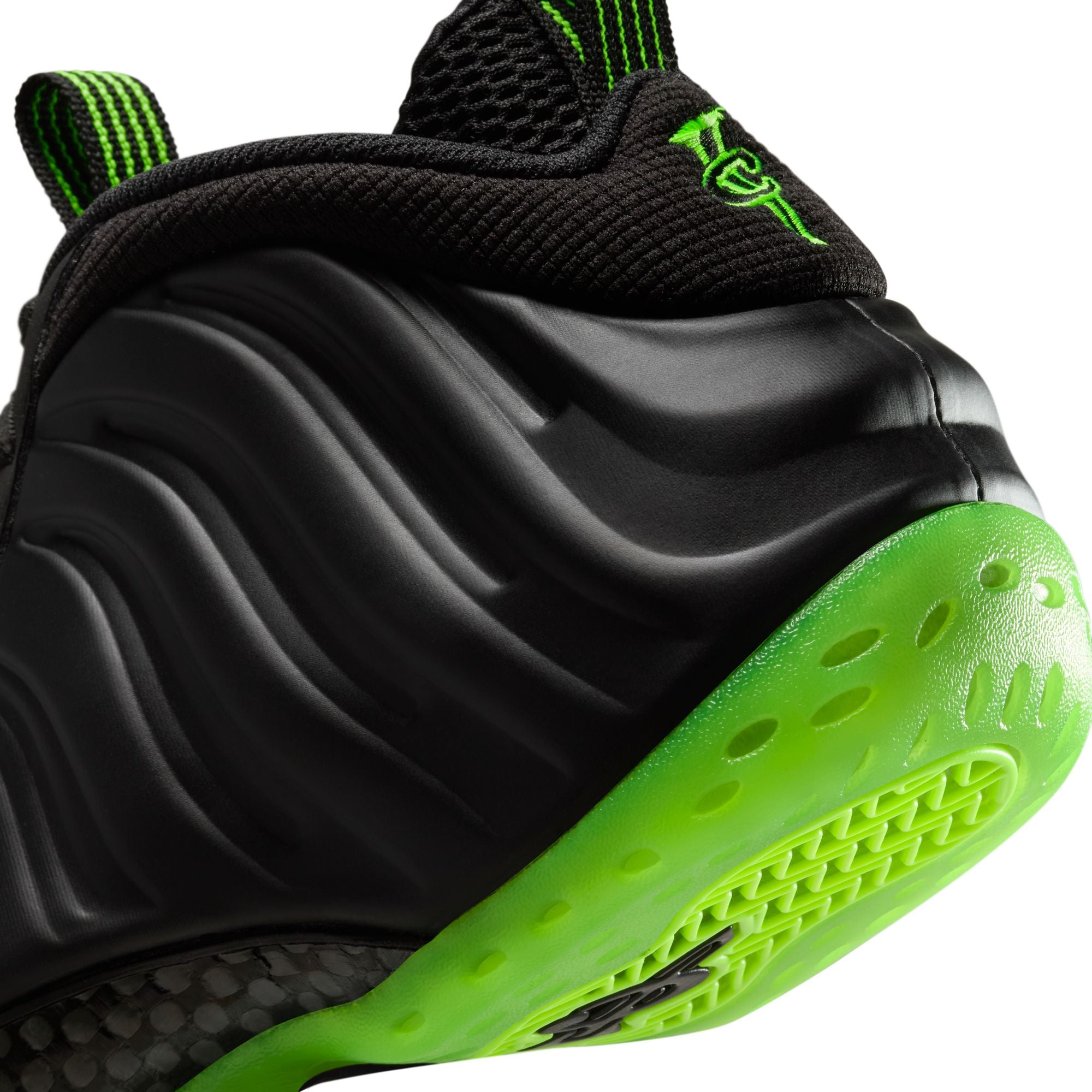 Nike Air Foamposite One 'Black/Volt'