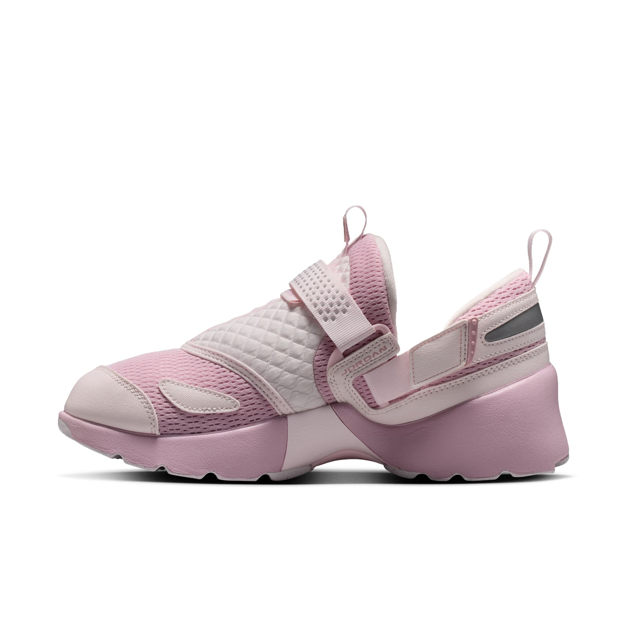 Womens Jordan Trunner LX 'Iced Carmine'