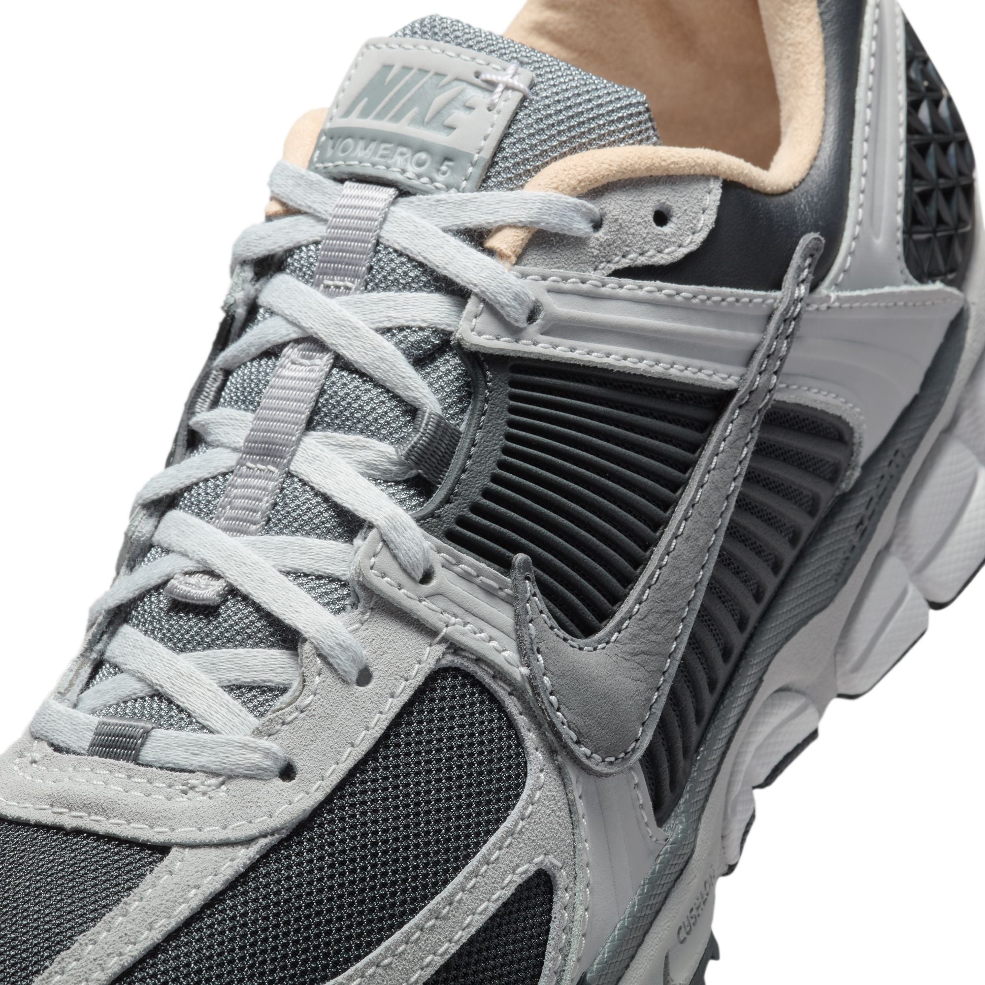 Nike Zoom Vomero 5 'Dark Smoke Grey'