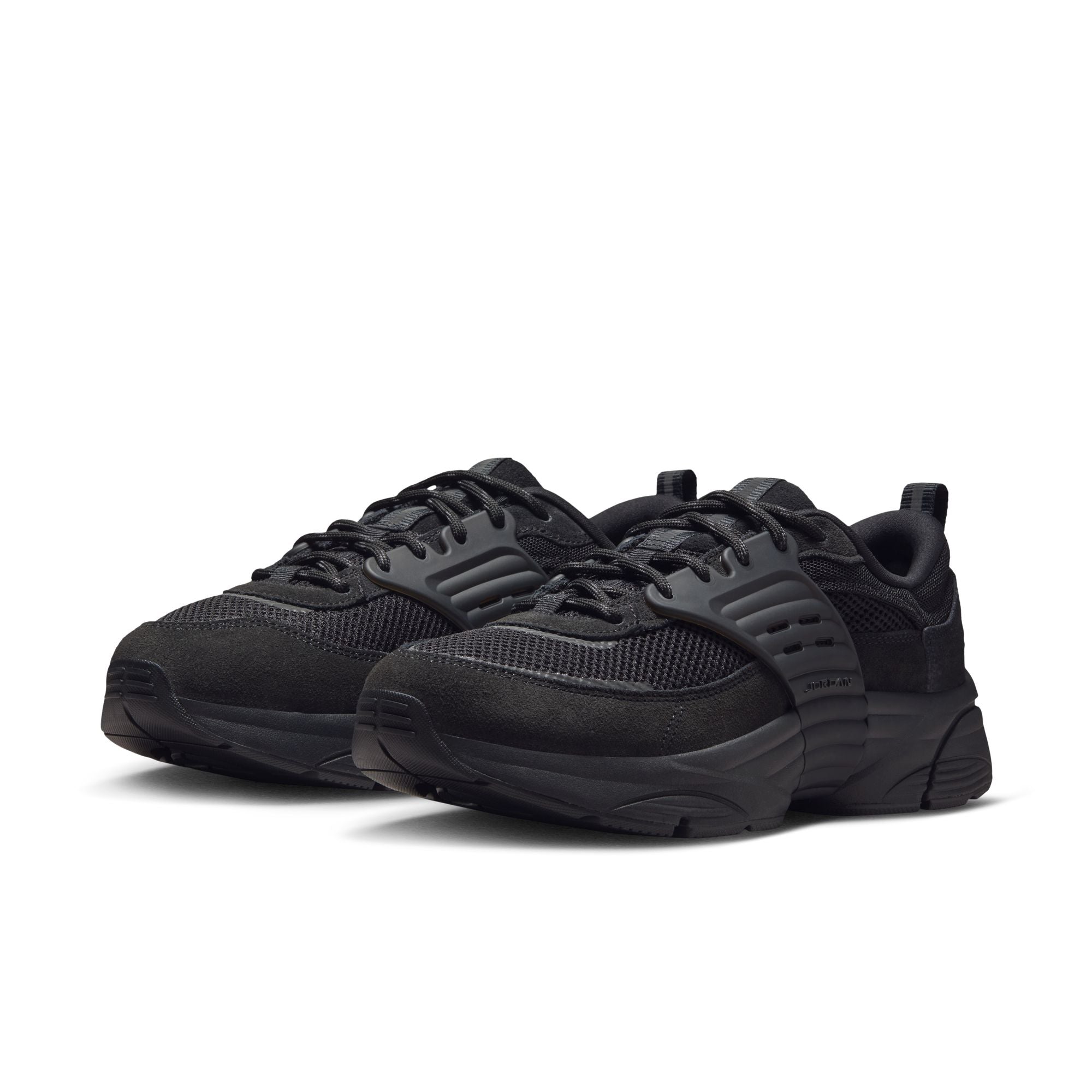 Jordan Trunner 'Black/Black'