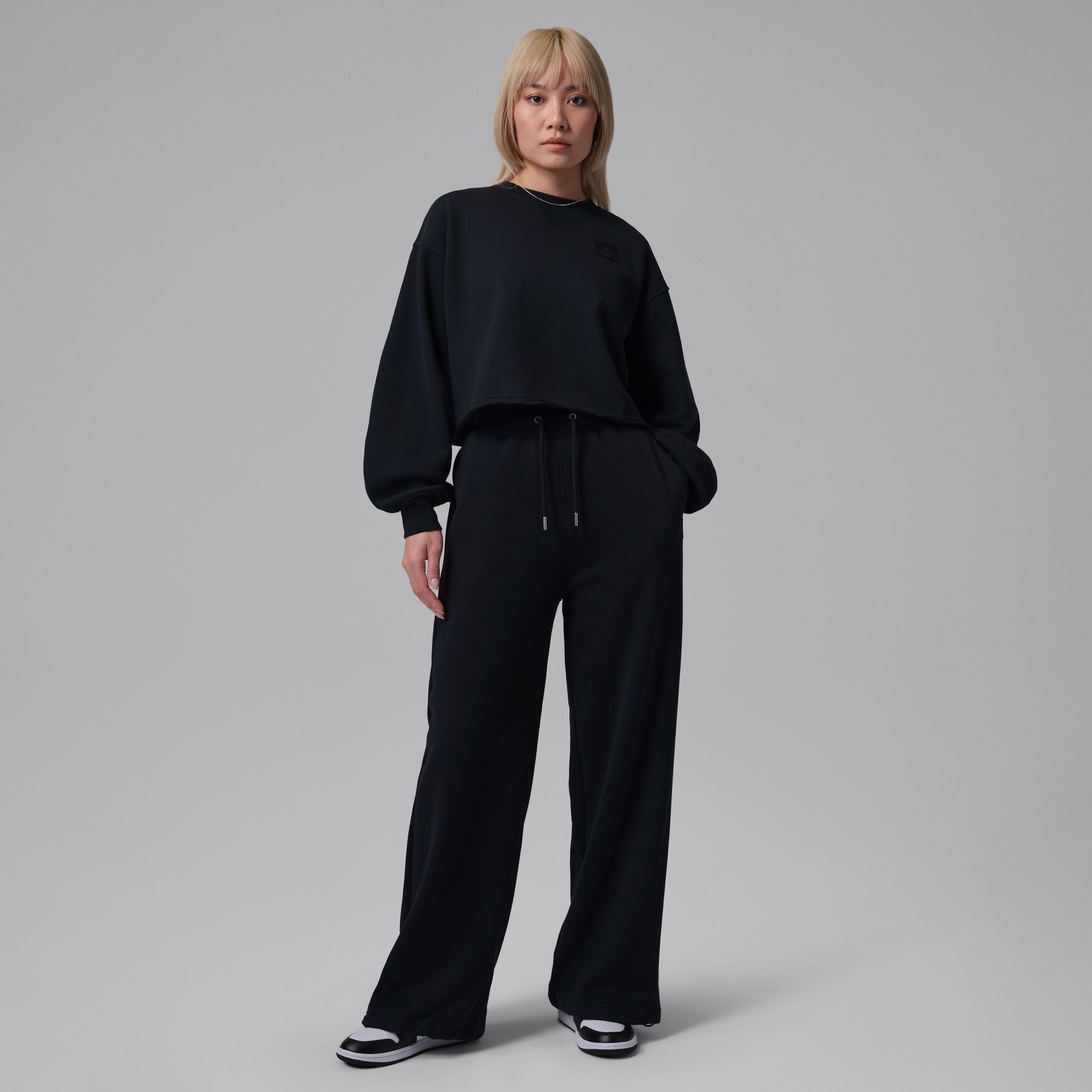 Womens Jordan Flight Fleece Mod-Crop Crewneck Sweatshirt 'Black'