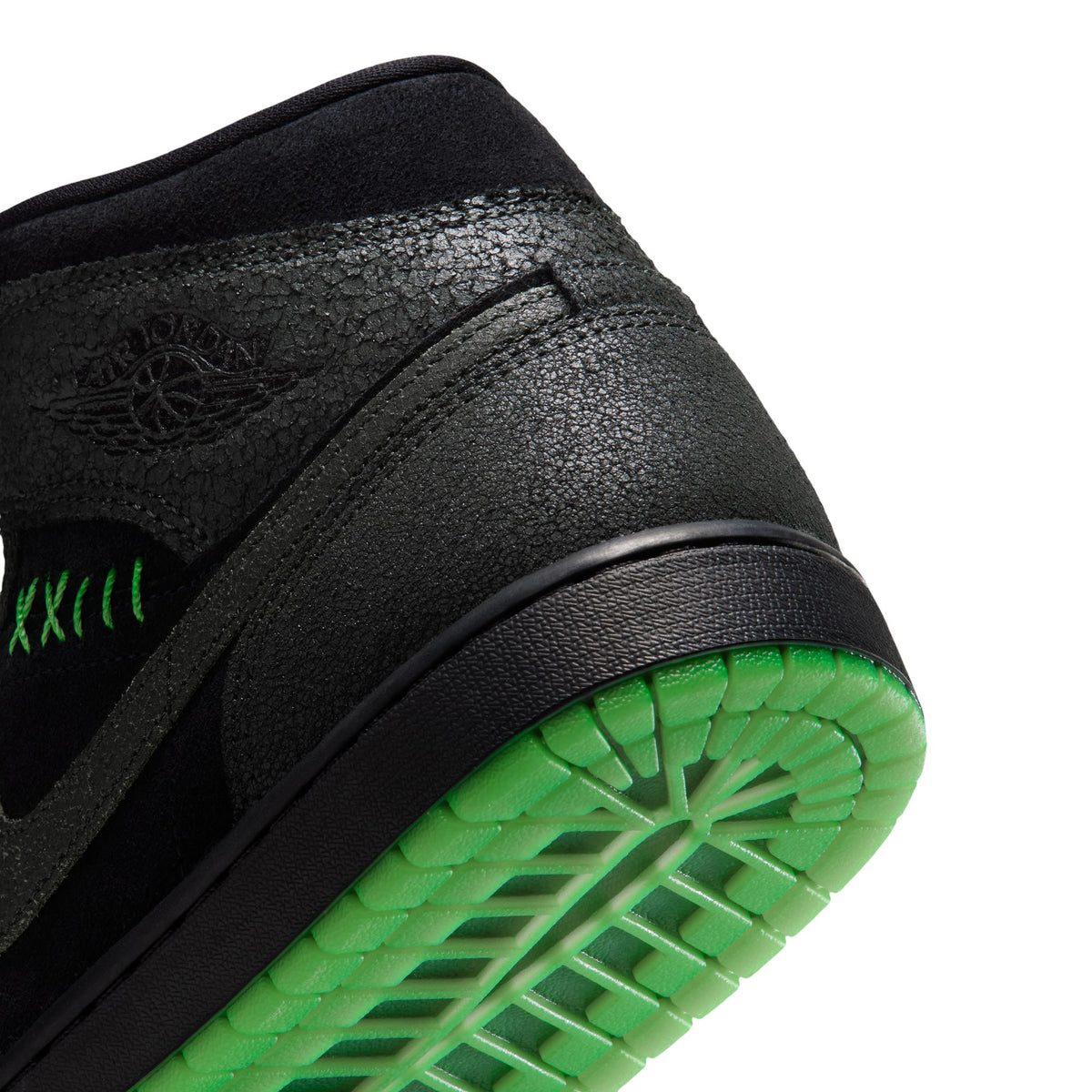 Air Jordan 1 Mid SE 'Halloween'