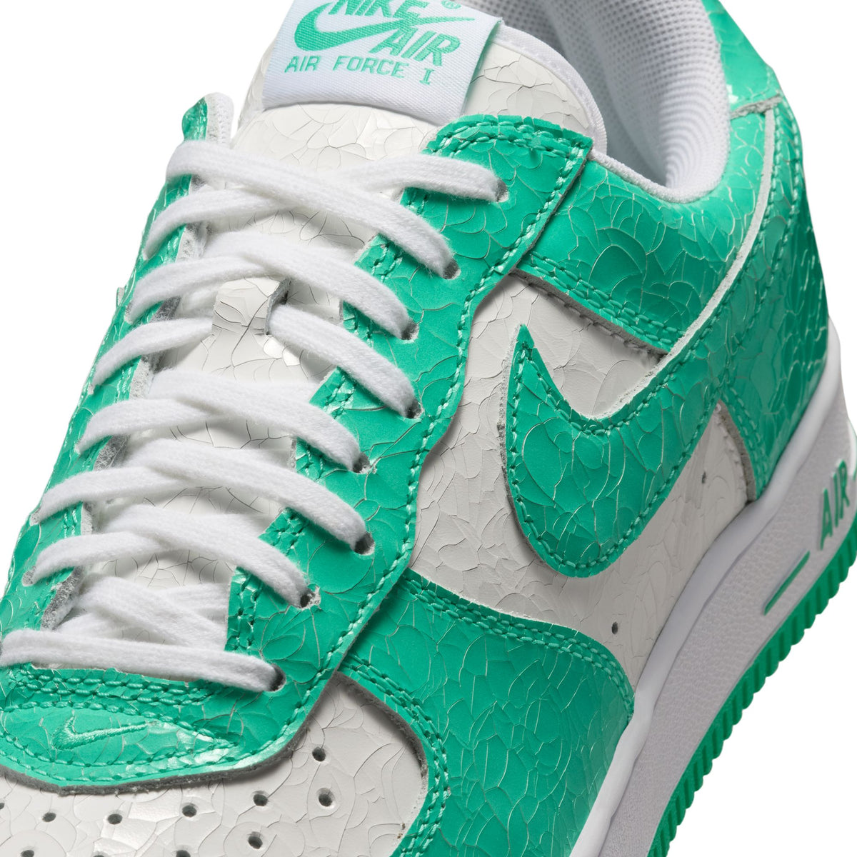 Nike Air Force 1 Low '01 "Cracked Leather" 'Green/White'