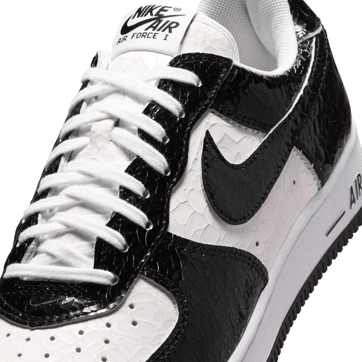 Nike Air Force 1 Low '01 "Cracked Leather" Menta