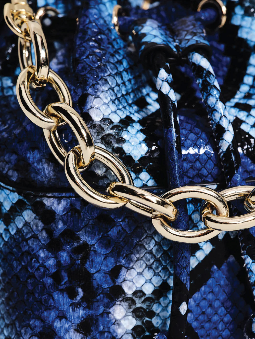 MAX+min Bonnie Bucket 'Blue Snakeskin'