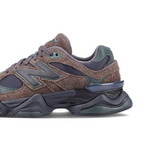 
                  
                    Load image into Gallery viewer, New Balance 9060 &amp;#39;Beef and Broccoli&amp;#39;
                  
                