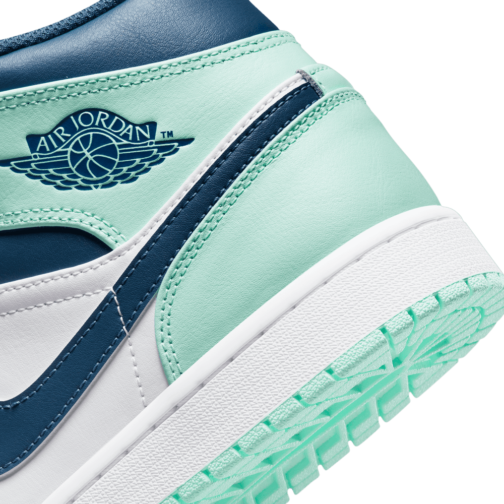 
                  
                    Load image into Gallery viewer, Air Jordan 1 Mid &amp;#39;Mystic Navy&amp;#39;
                  
                