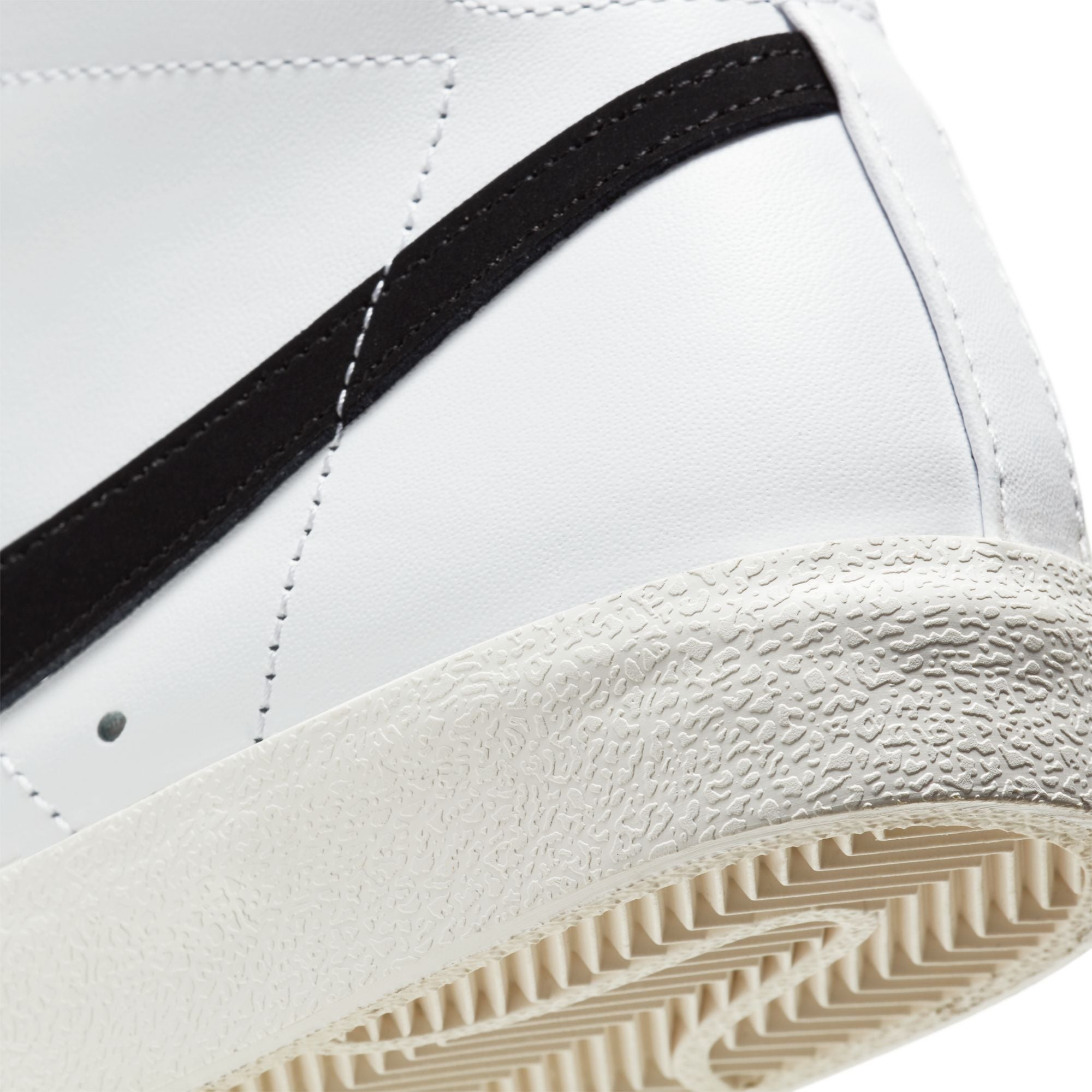 Womens Nike Blazer Mid '77 'White/Black'