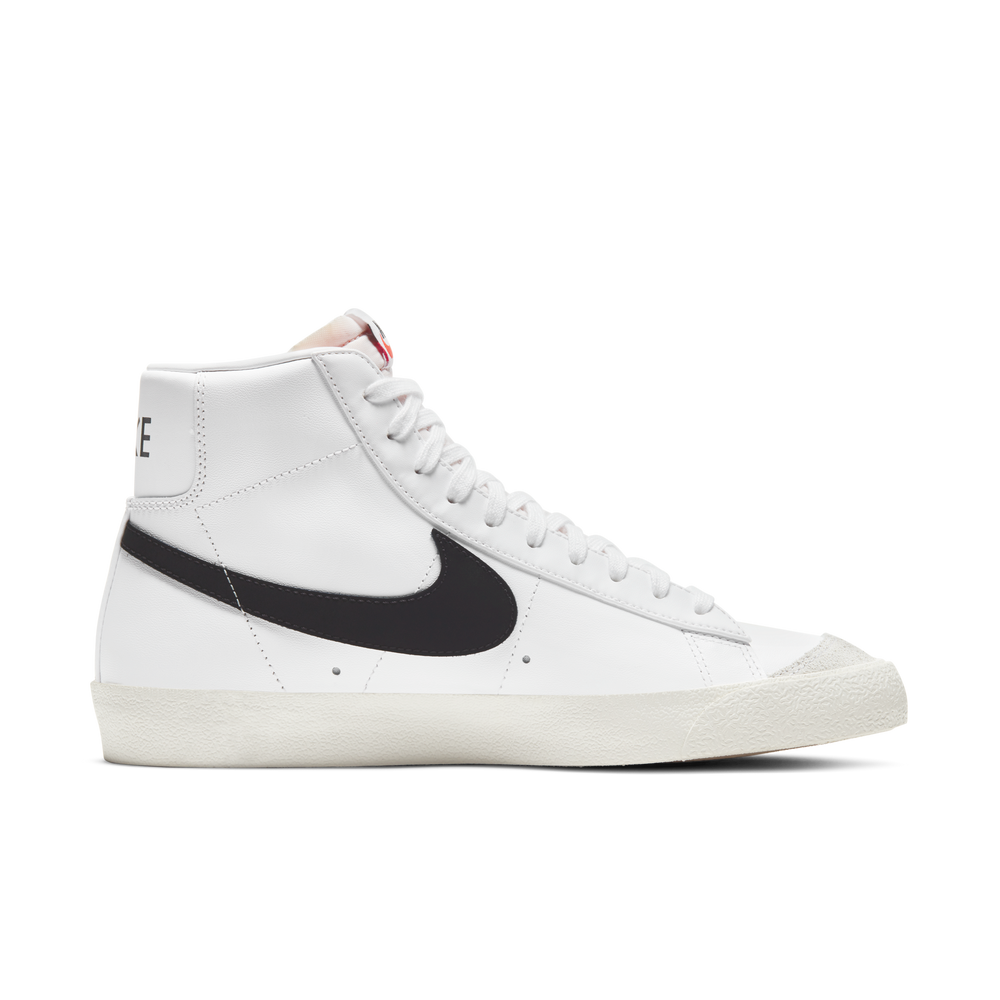 
                  
                    Load image into Gallery viewer, Nike Blazer Mid &amp;#39;77 Vintage &amp;#39;White/Black&amp;#39;
                  
                