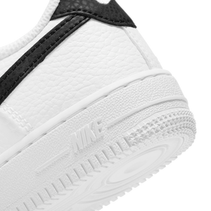 
                  
                    Load image into Gallery viewer, Youth Nike Air Force 1 &amp;#39;White/ Black&amp;#39;
                  
                