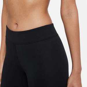 
                  
                    Load image into Gallery viewer, Womens Nike Sportswear Essential Leggings &amp;#39;Black&amp;#39;
                  
                