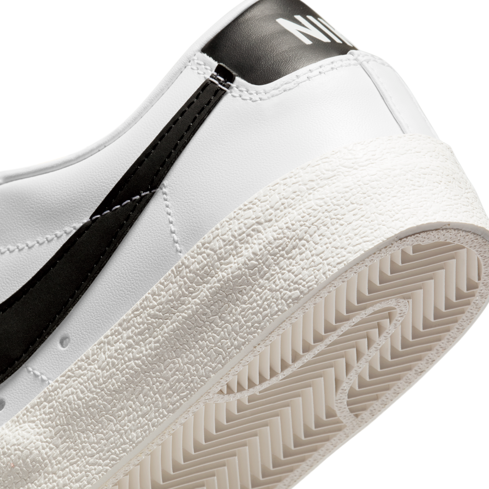 
                  
                    Load image into Gallery viewer, Womens Nike Blazer Low &amp;#39;77 &amp;#39;White/ Black Heel&amp;#39;
                  
                