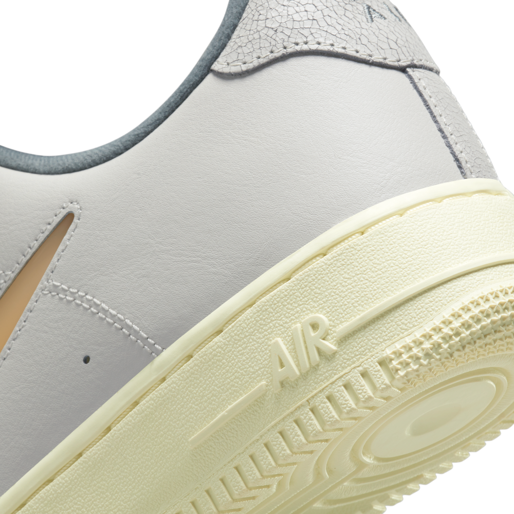 
                  
                    Load image into Gallery viewer, Nike Air Force 1 07 LX &amp;#39;Light Bone&amp;#39;
                  
                