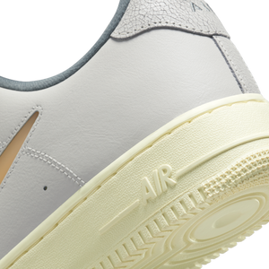 
                  
                    Load image into Gallery viewer, Nike Air Force 1 07 LX &amp;#39;Light Bone&amp;#39;
                  
                