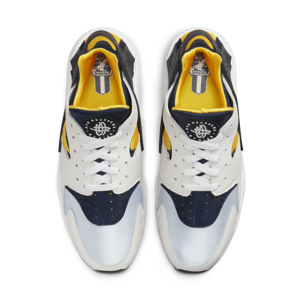 
                  
                    Load image into Gallery viewer, Nike Air Huarache &amp;#39;Varsity Maize&amp;#39;
                  
                