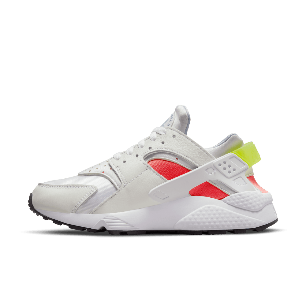 
                  
                    Load image into Gallery viewer, Womens Nike Air Huarache &amp;#39;Bright Crimson&amp;#39;
                  
                