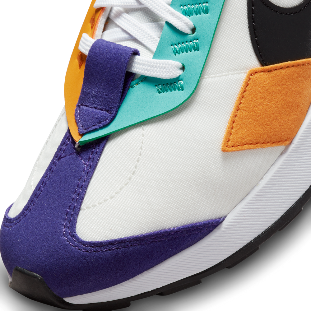 
                  
                    Load image into Gallery viewer, Womens Nike Air Max Pre-Day SE
                  
                