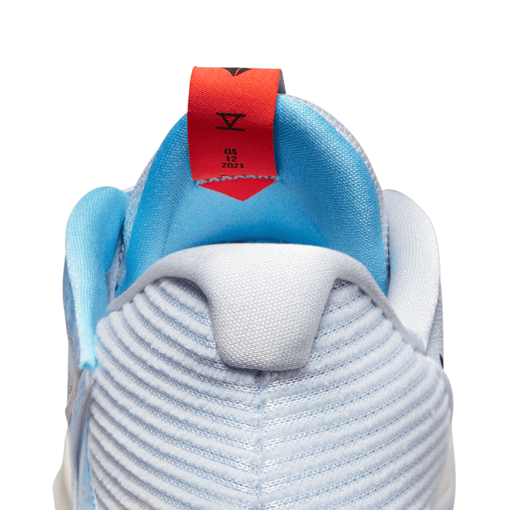 
                  
                    Load image into Gallery viewer, Nike Kyrie Low 5 &amp;#39;Nets&amp;#39;
                  
                