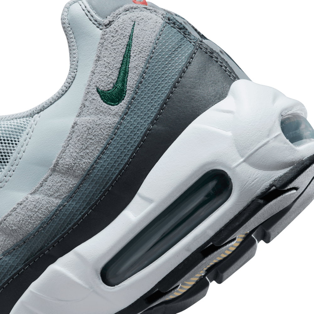 
                  
                    Load image into Gallery viewer, Nike Air Max 95 &amp;#39;Prep School&amp;#39;
                  
                