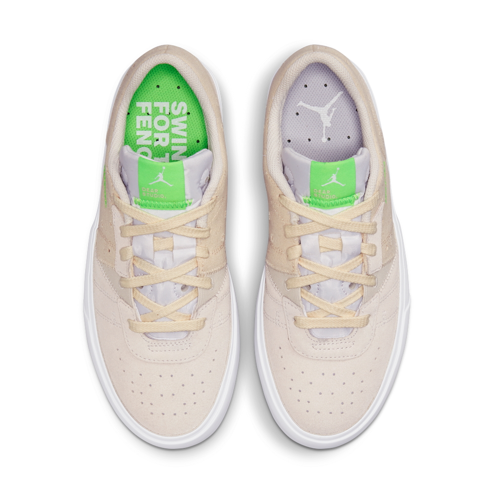 
                  
                    Load image into Gallery viewer, Womens Air Jordan Series .05
                  
                