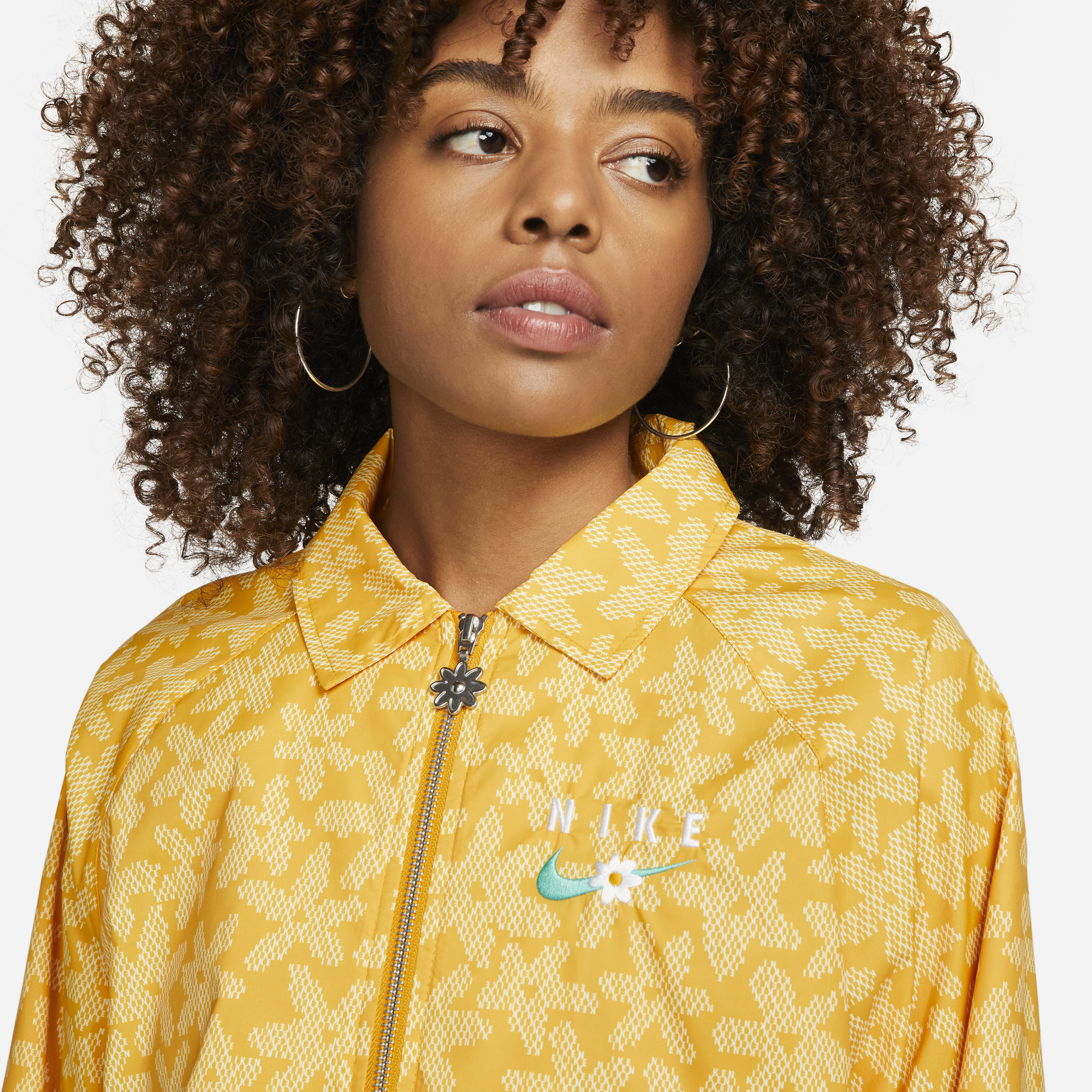 Nike yellow jacket hot sale women's