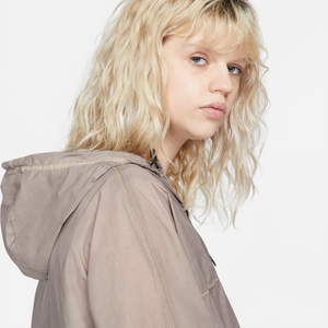 
                  
                    Load image into Gallery viewer, Womens Nike Sportswear Repel Tech Pack &amp;#39;Moon Fossil&amp;#39;
                  
                