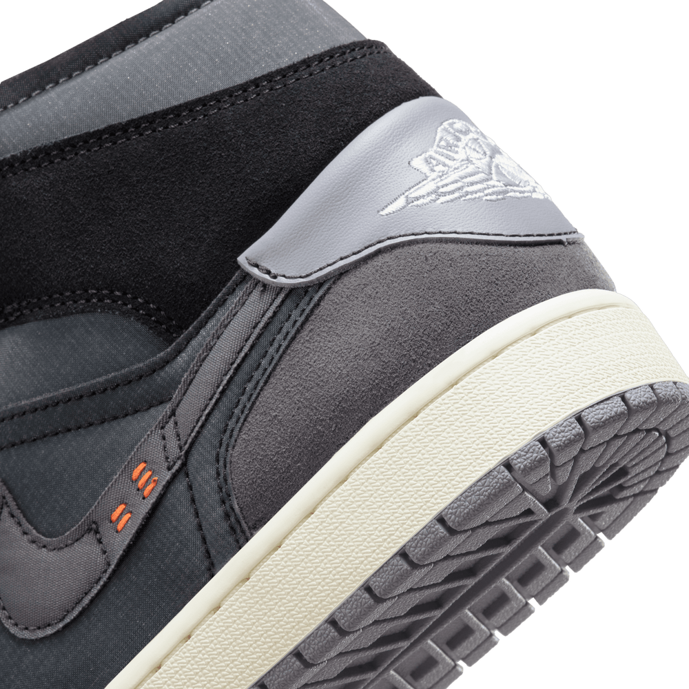 
                  
                    Load image into Gallery viewer, Air Jordan 1 Mid SE Craft &amp;#39;Inside Out Black&amp;#39;
                  
                