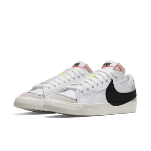 
                  
                    Load image into Gallery viewer, Nike Blazer Low 77&amp;#39; Jumbo &amp;#39;Black&amp;#39;
                  
                