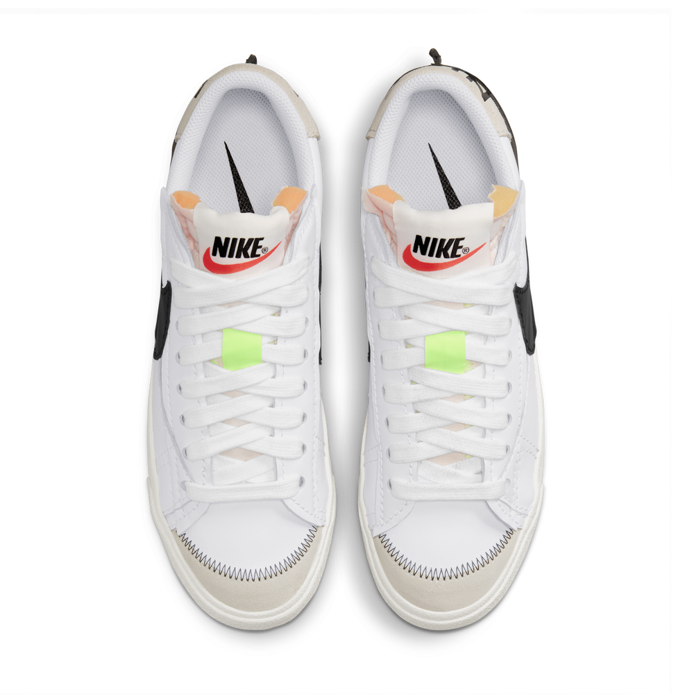 
                  
                    Load image into Gallery viewer, Nike Blazer Low 77&amp;#39; Jumbo &amp;#39;Black&amp;#39;
                  
                