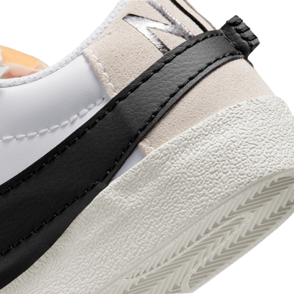 
                  
                    Load image into Gallery viewer, Nike Blazer Low 77&amp;#39; Jumbo &amp;#39;Black&amp;#39;
                  
                