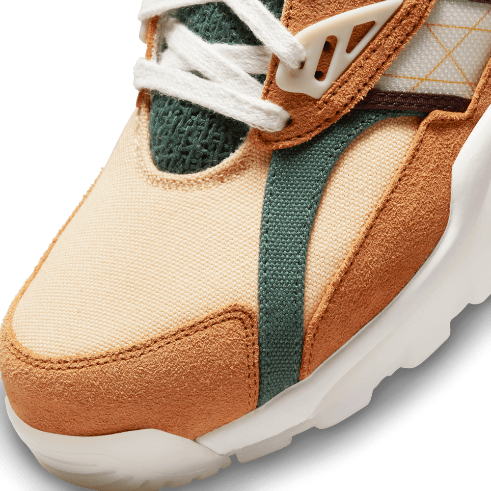 
                  
                    Load image into Gallery viewer, Nike Air Trainer SC High &amp;#39;Pollen&amp;#39;
                  
                