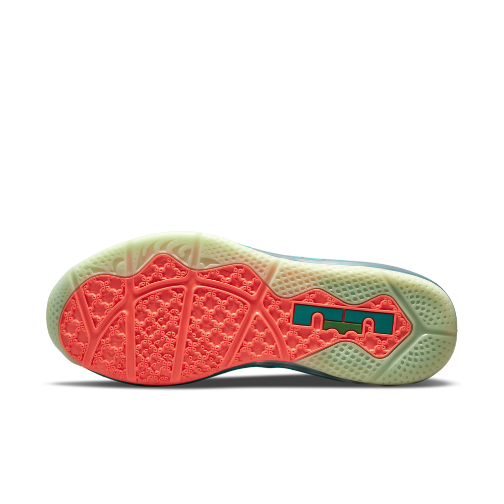 
                  
                    Load image into Gallery viewer, Nike Lebron 9 Low &amp;#39;Lebronald&amp;#39;
                  
                