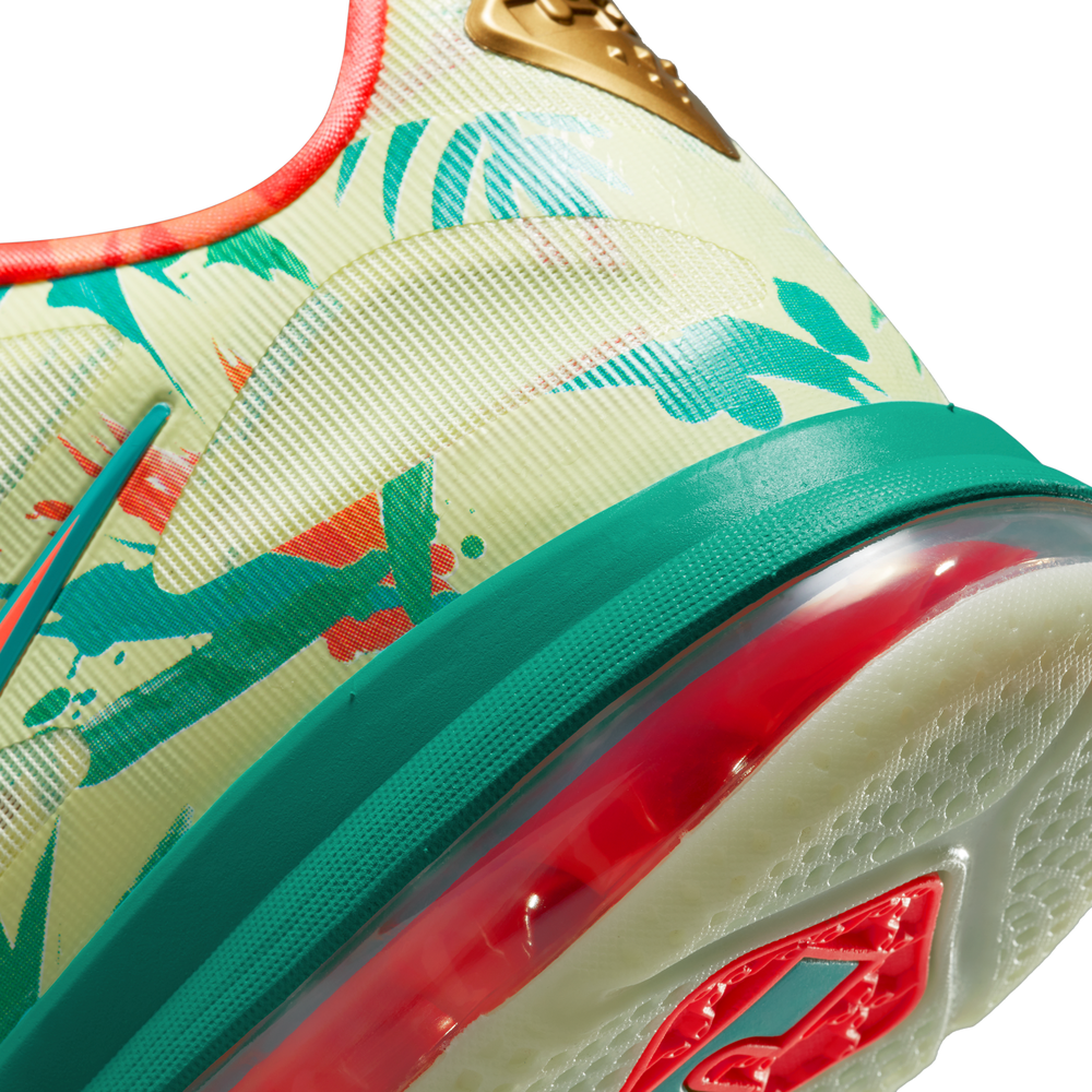 
                  
                    Load image into Gallery viewer, Nike Lebron 9 Low &amp;#39;Lebronald&amp;#39;
                  
                