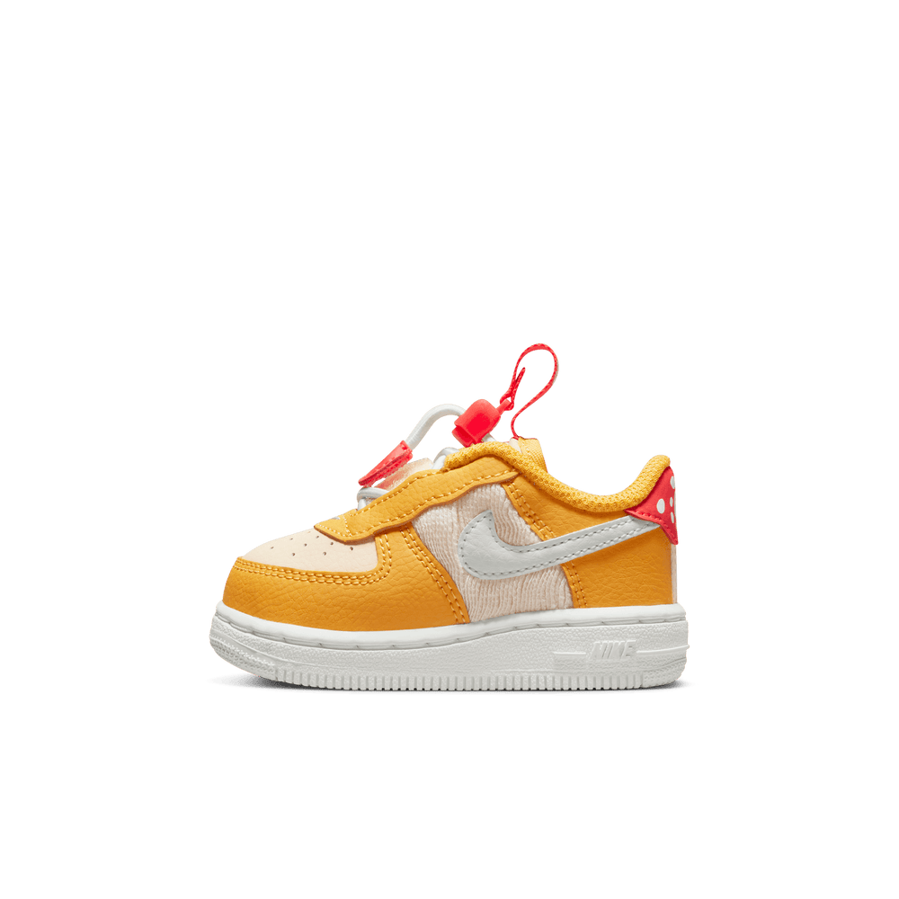 
                  
                    Load image into Gallery viewer, Youth Nike Air Force Toggle SE Toddler &amp;#39;Yellow&amp;#39;
                  
                