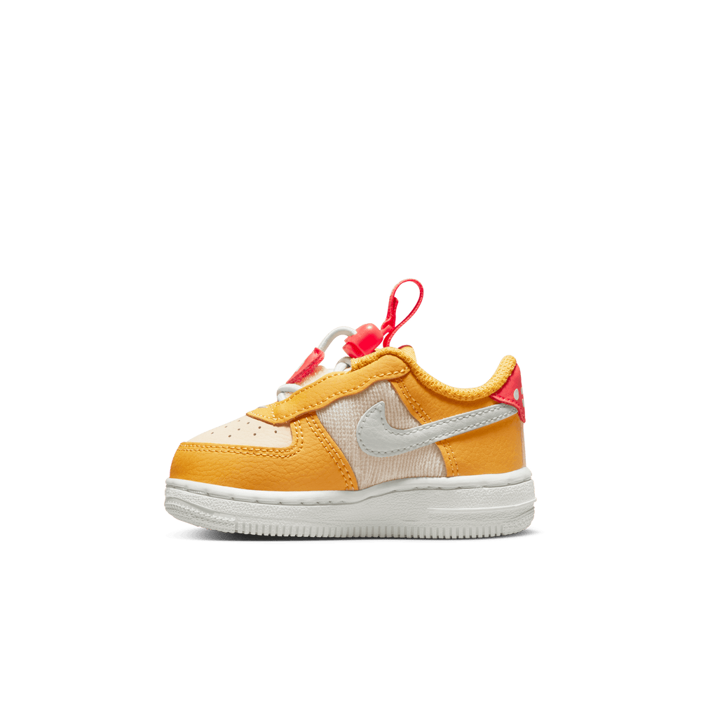 
                  
                    Load image into Gallery viewer, Youth Nike Air Force Toggle SE Toddler &amp;#39;Yellow&amp;#39;
                  
                