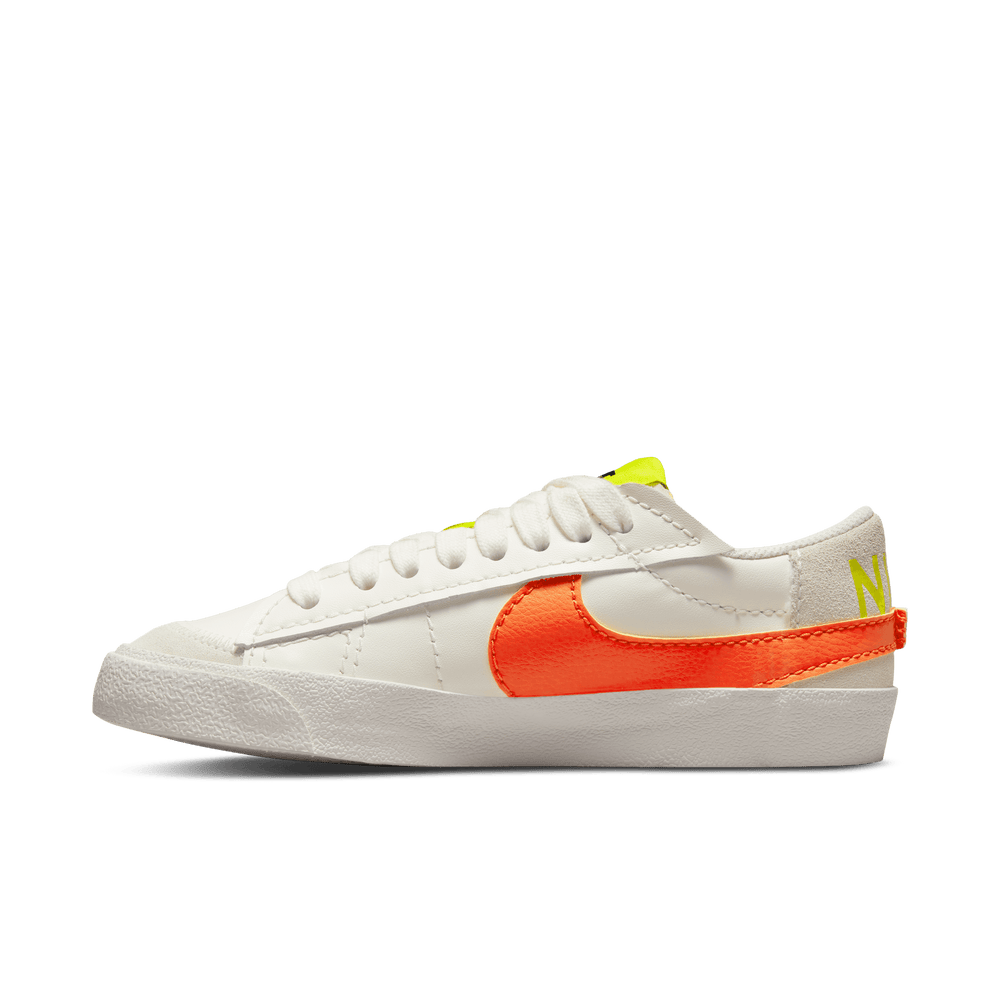 
                  
                    Load image into Gallery viewer, Womens Nike Blazer Low &amp;#39;77 Jumbo &amp;#39;Sail Orange&amp;#39;
                  
                