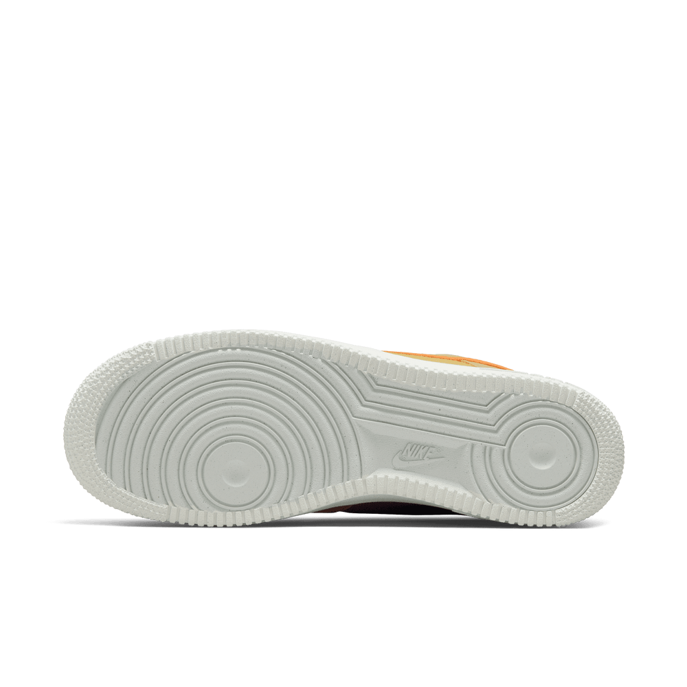 
                  
                    Load image into Gallery viewer, Nike Air Force 1 &amp;#39;07 LV8 &amp;#39; Sun Club&amp;#39;
                  
                