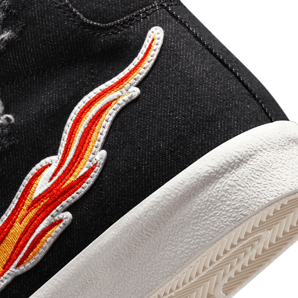 
                  
                    Load image into Gallery viewer, Nike Blazer Mid &amp;#39;77 &amp;#39;Cleveland Rocks&amp;#39;
                  
                