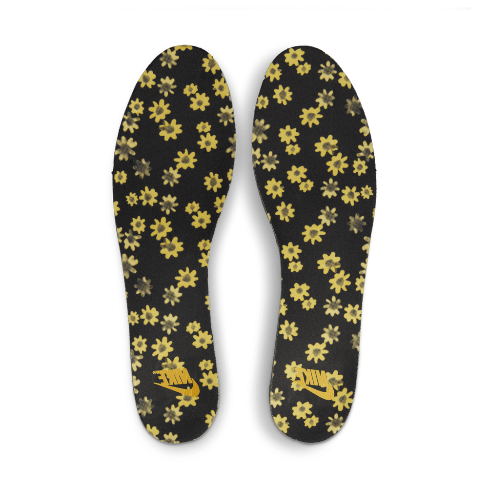 
                  
                    Load image into Gallery viewer, Nike Blazer Mid &amp;#39;77 Jumbo &amp;#39;Floral&amp;#39;
                  
                