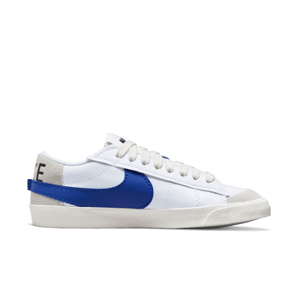 
                  
                    Load image into Gallery viewer, Nike Blazer Low 77&amp;#39; Jumbo &amp;#39;Royal&amp;#39;
                  
                