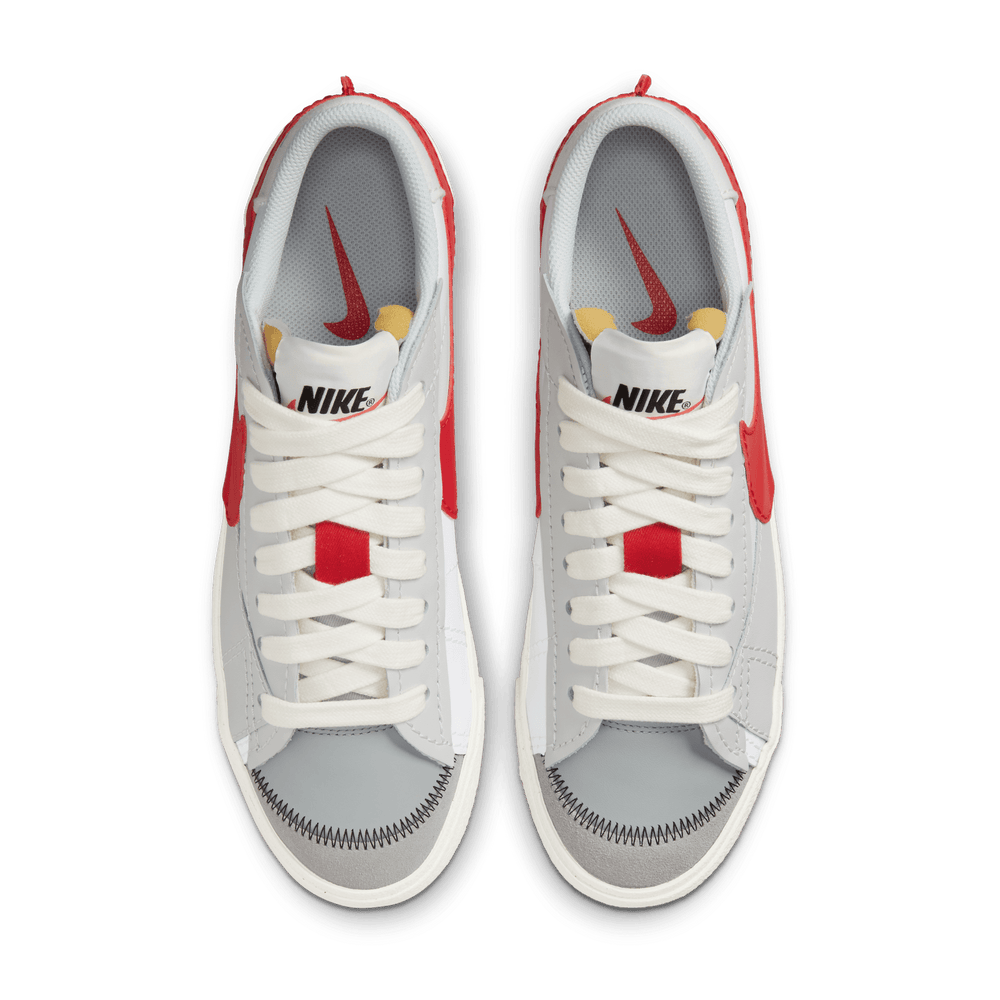 
                  
                    Load image into Gallery viewer, Nike Blazer Low 77&amp;#39; Jumbo &amp;#39;Red&amp;#39;
                  
                